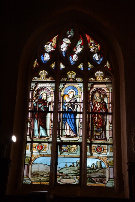 Vitrail de l'église Saint-Secondin de Molineuf - baie 1
