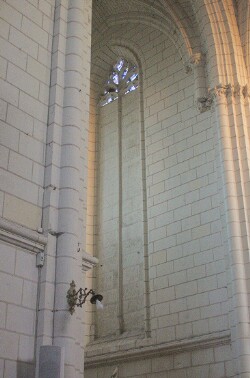 Vitrail de l'église Saint-Jean-Baptiste de Montrésor - baie 9