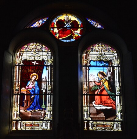 Vitrail de l'église Saint-Vincent à Neuvy-le-Roi - baie 3