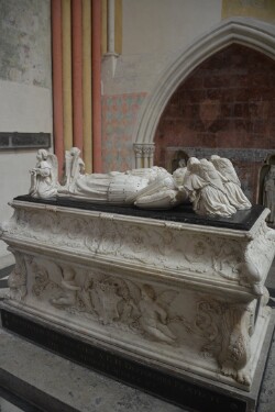 Tombeau des enfants de Charles VIII et d'Anne de Bretagne