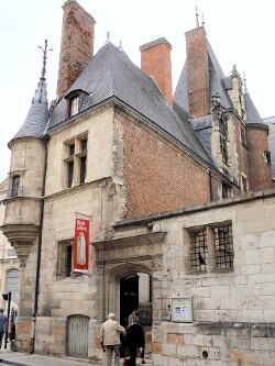 Vitraux du musée du Berry de Bourges, Fragments provenant de la cathédrale de Bourges