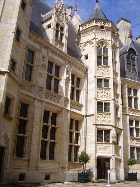 Vitraux du palais Jacques Cœur de Bourges