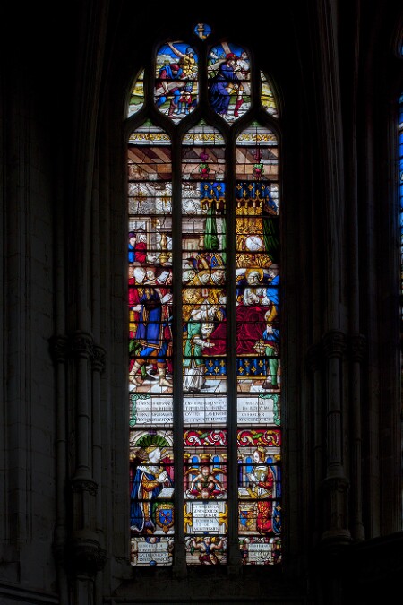 Vitrail de la Sainte-Chapelle de Champigny-sur-Veude - baie 1