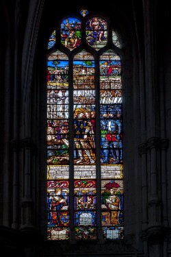 Vitrail de la Sainte-Chapelle de Champigny-sur-Veude - baie 2