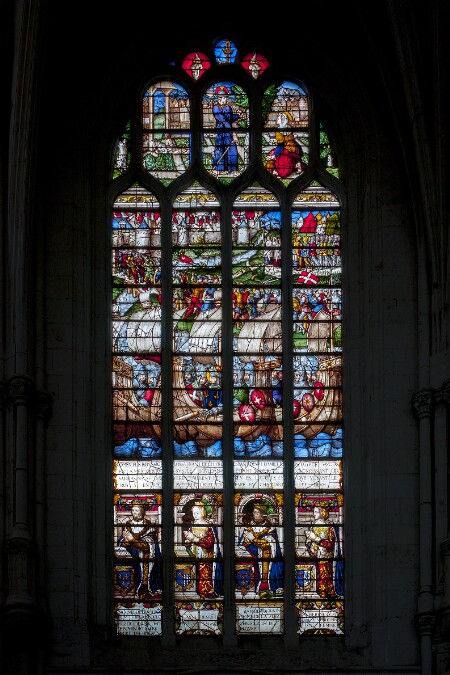 Vitrail de la Sainte-Chapelle de Champigny-sur-Veude - baie 4